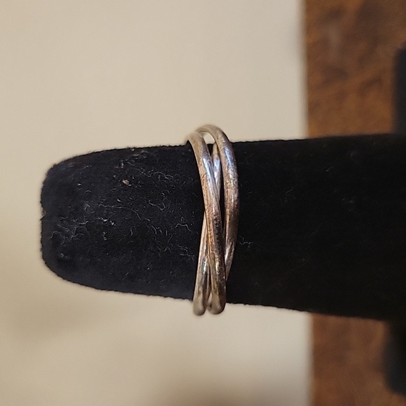 Sterling Silver Intertwined Rings - Picture 2 of 3